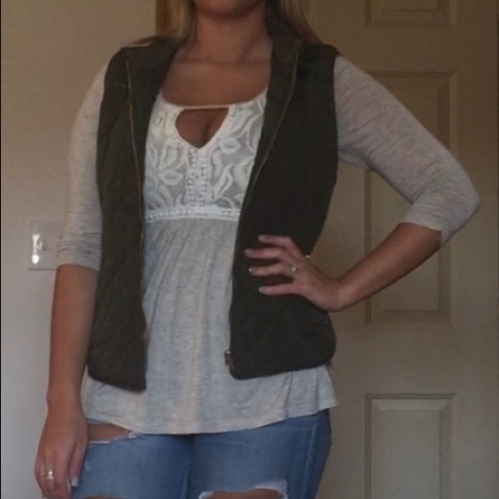 Buckle Quilted Olive Green Vest